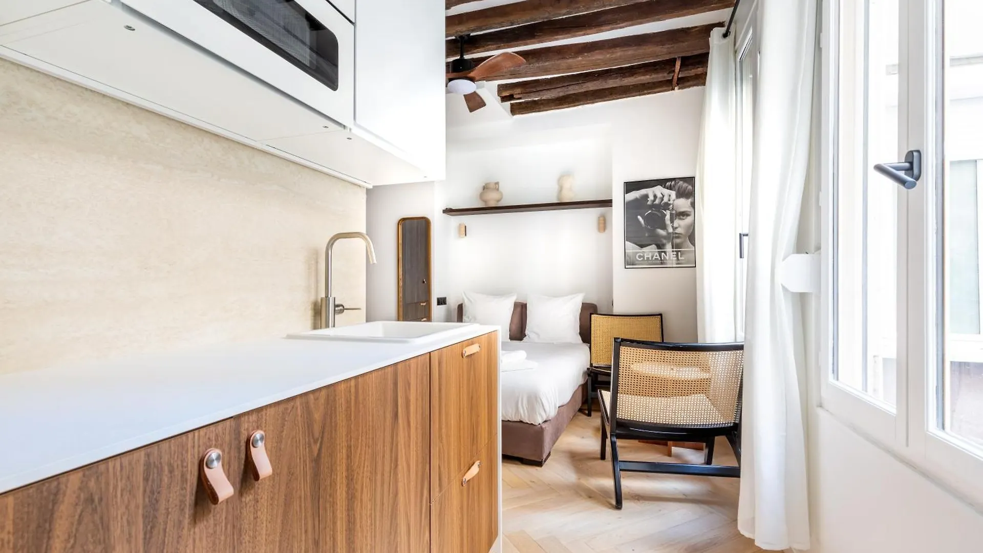Apartment Montmorency - Studio Unique Paris